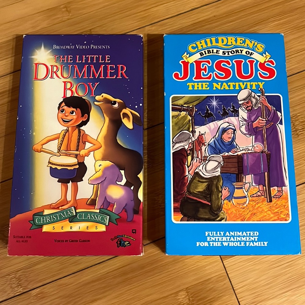 2 Christmas VHS tapes